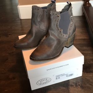 NEW IN BOX Steve Madden Concrete Grey Leather Booties Sz 8